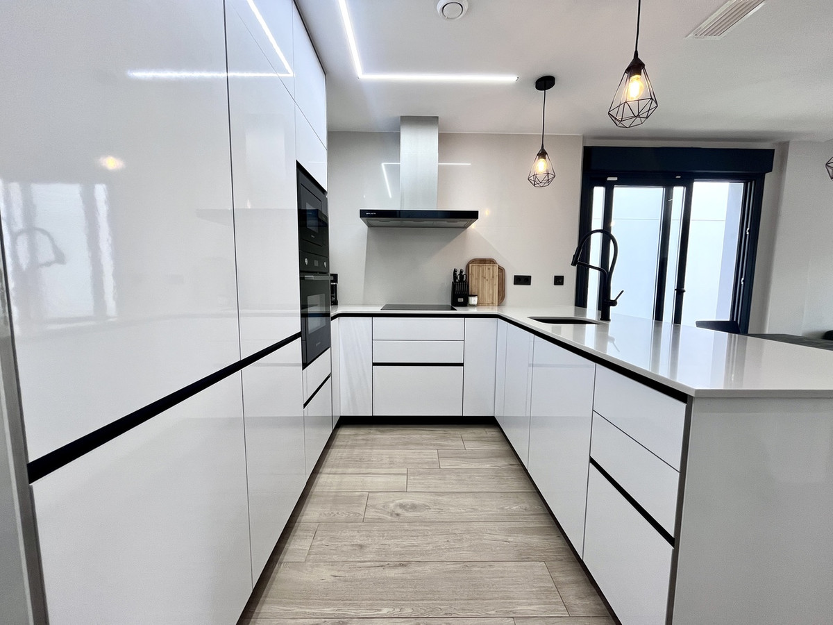 ShowFeedImage House – Detached Villa in Orihuela