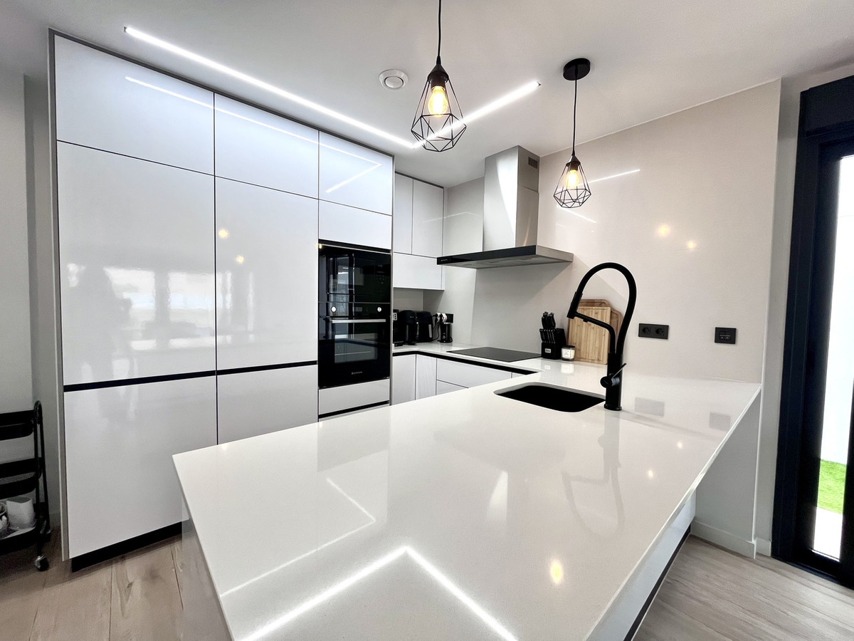 ShowFeedImage House – Detached Villa in Orihuela