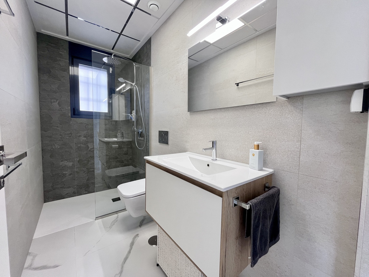 Apartment – Ground Floor Apartment in San Miguel de Salinas