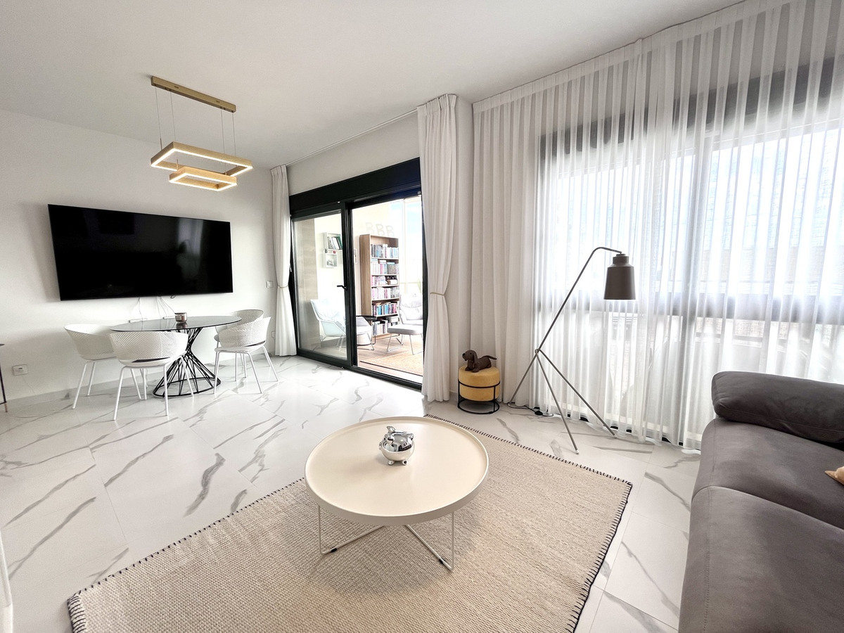 Apartment – Ground Floor Apartment in San Miguel de Salinas