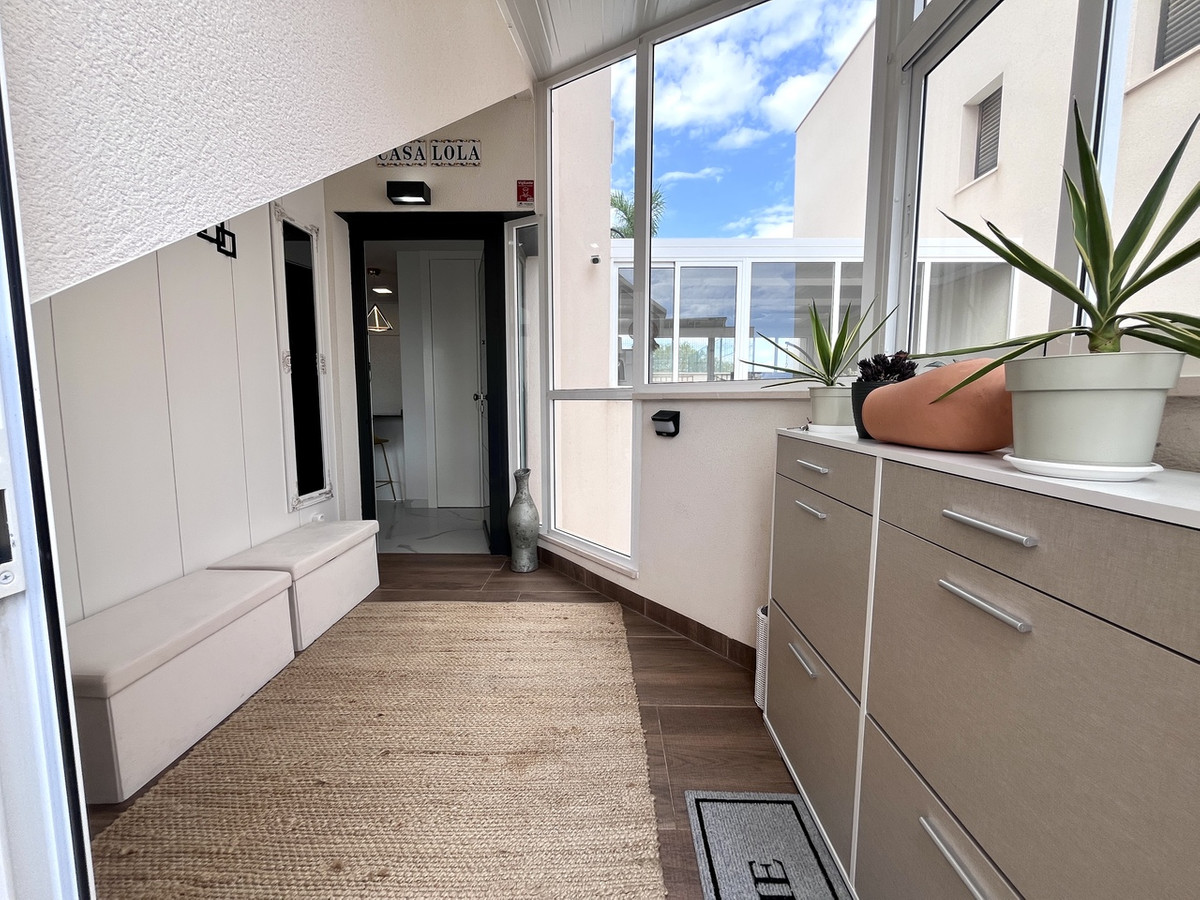 Apartment – Ground Floor Apartment in San Miguel de Salinas