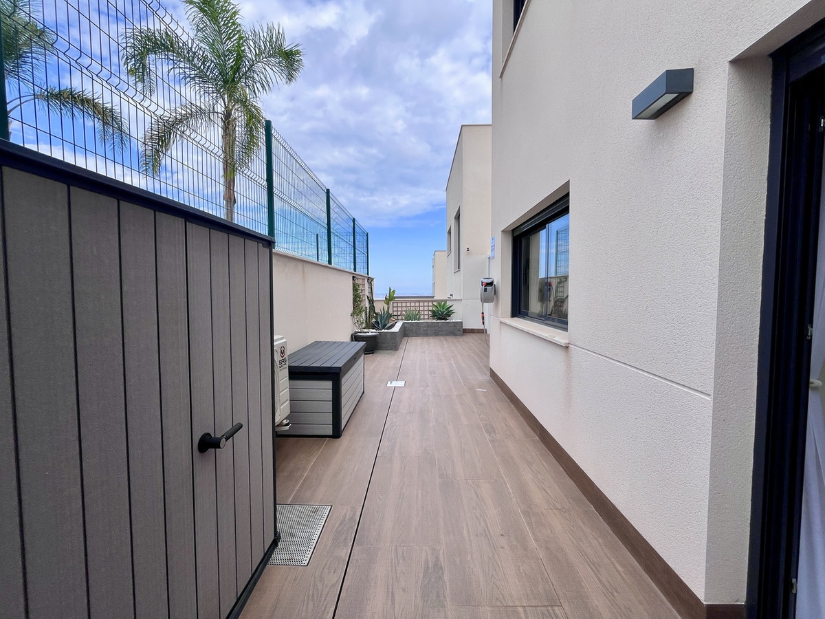 Apartment – Ground Floor Apartment in San Miguel de Salinas