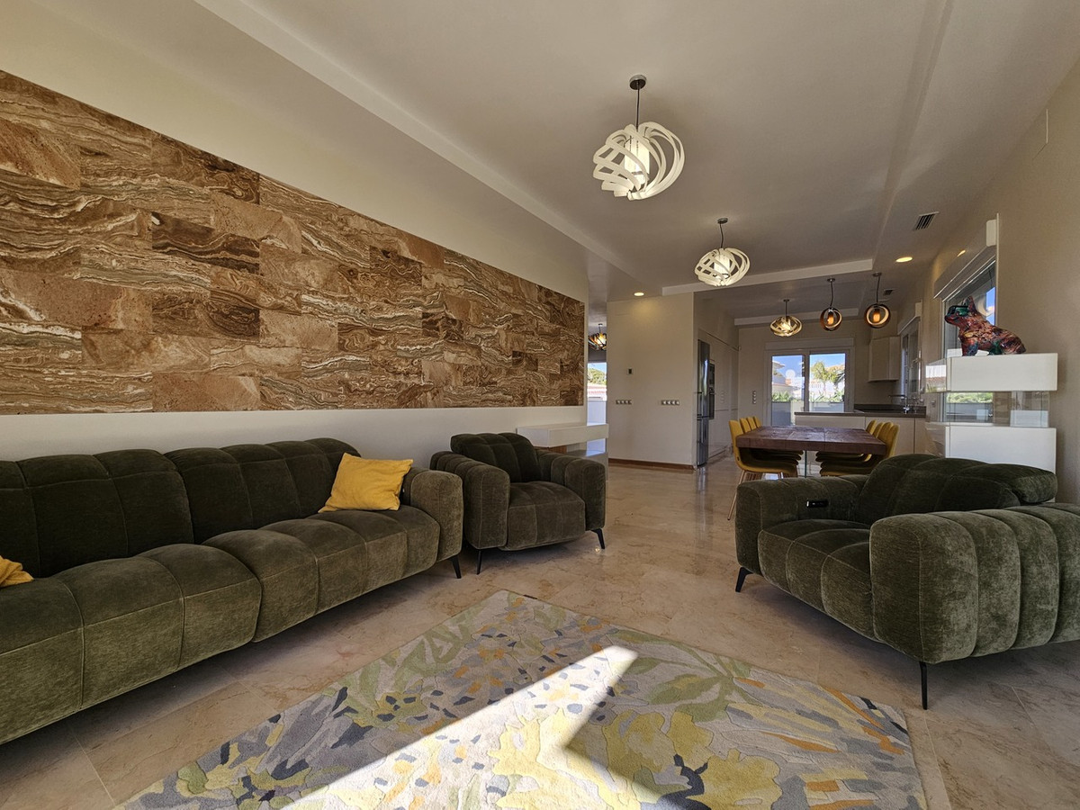 ShowFeedImage House – Detached Villa in Orihuela