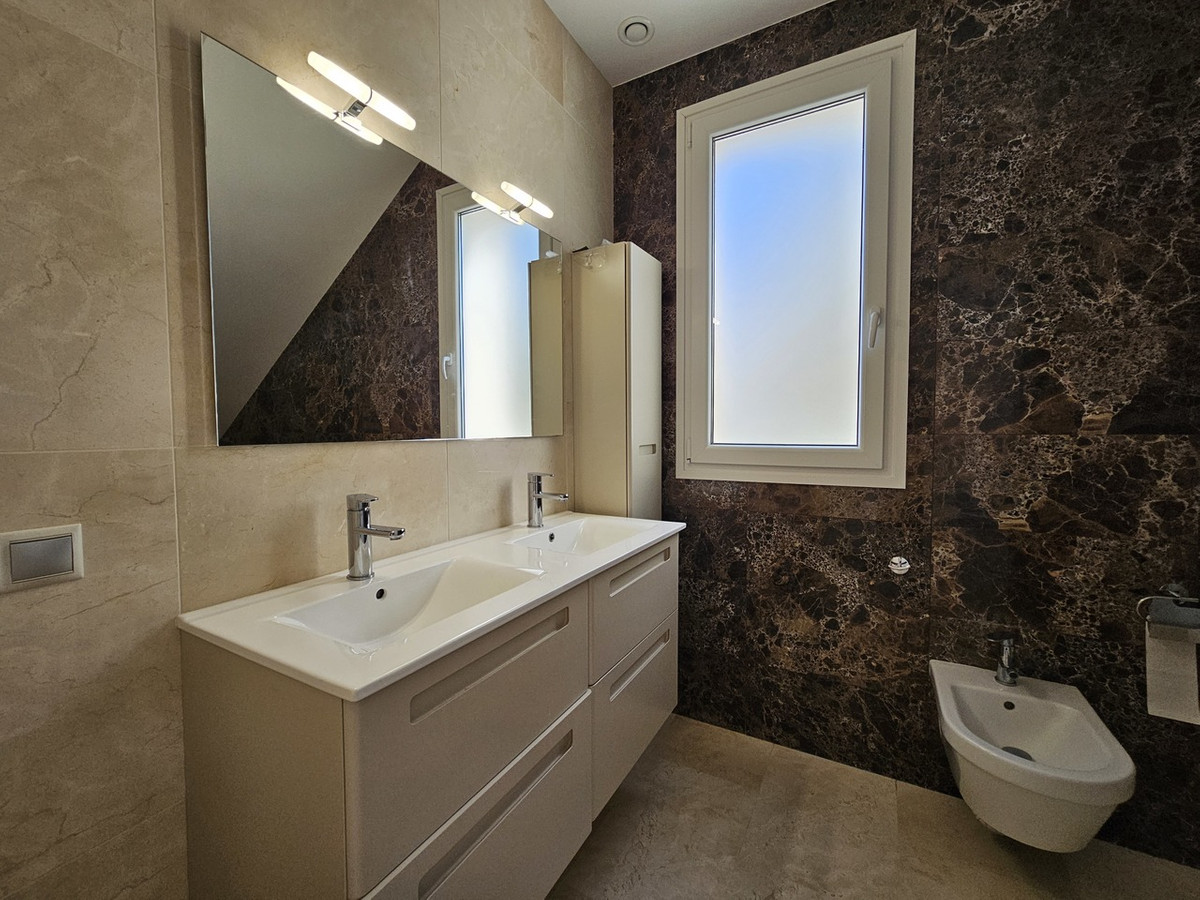 ShowFeedImage House – Detached Villa in Orihuela