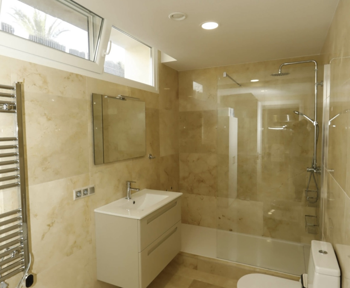 ShowFeedImage House – Detached Villa in Orihuela