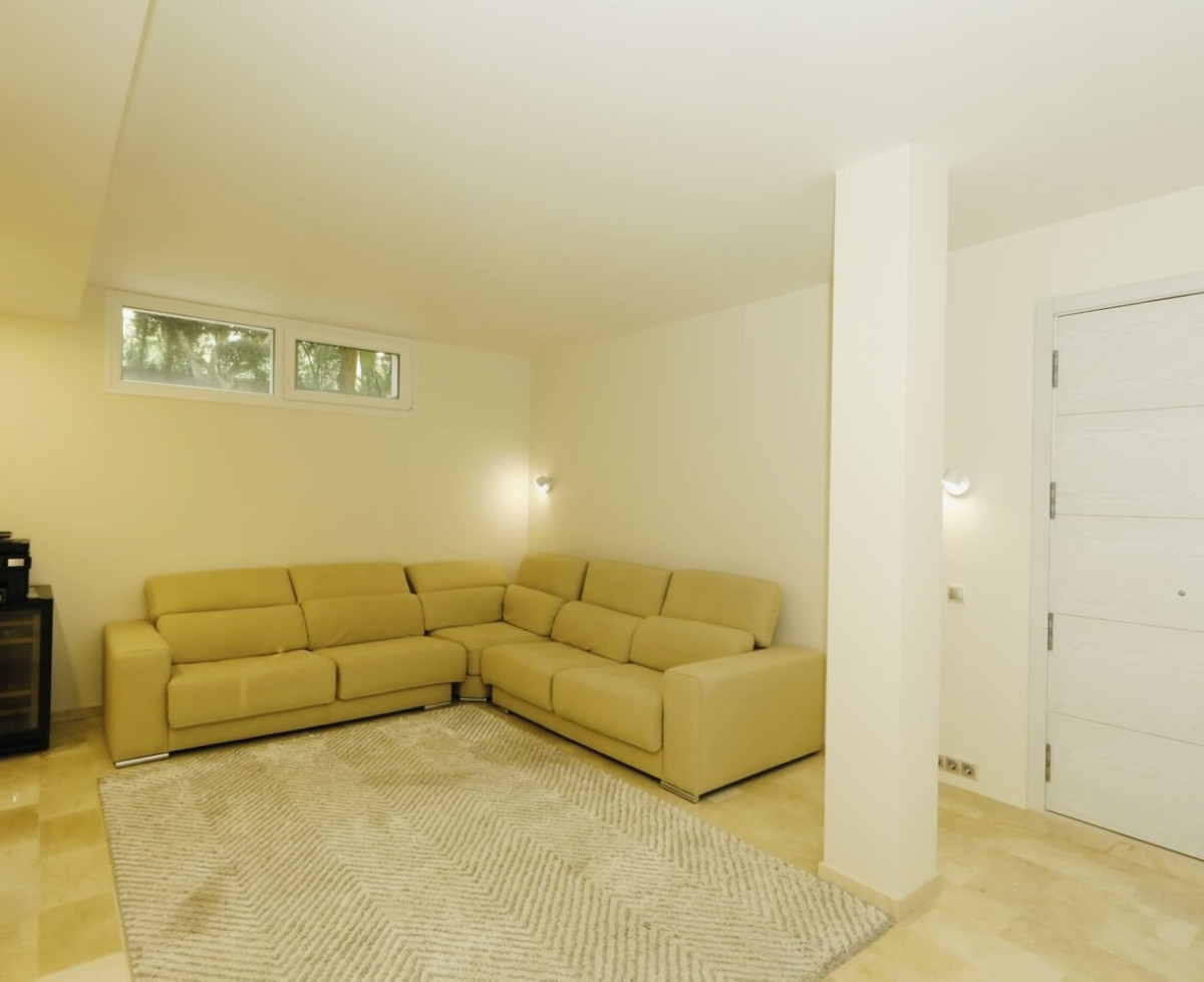 ShowFeedImage House – Detached Villa in Orihuela