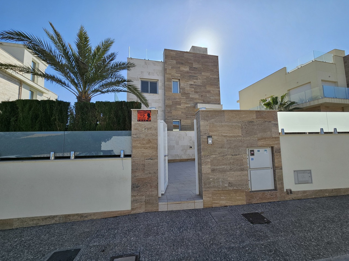 ShowFeedImage House – Detached Villa in Orihuela