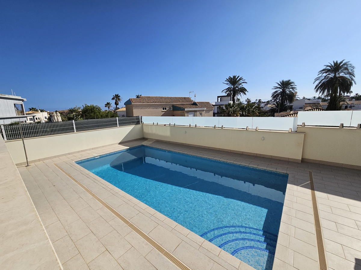 ShowFeedImage House – Detached Villa in Orihuela