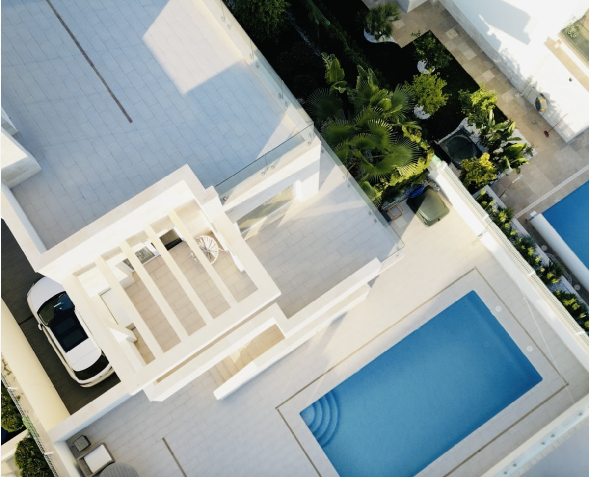 ShowFeedImage House – Detached Villa in Orihuela