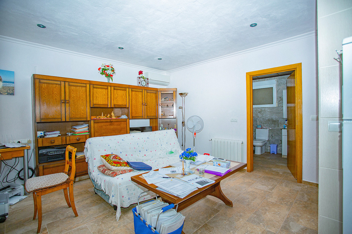 ShowFeedImage House – Detached Villa in Elche
