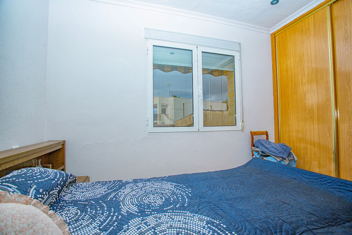 ShowFeedImage House – Detached Villa in Elche