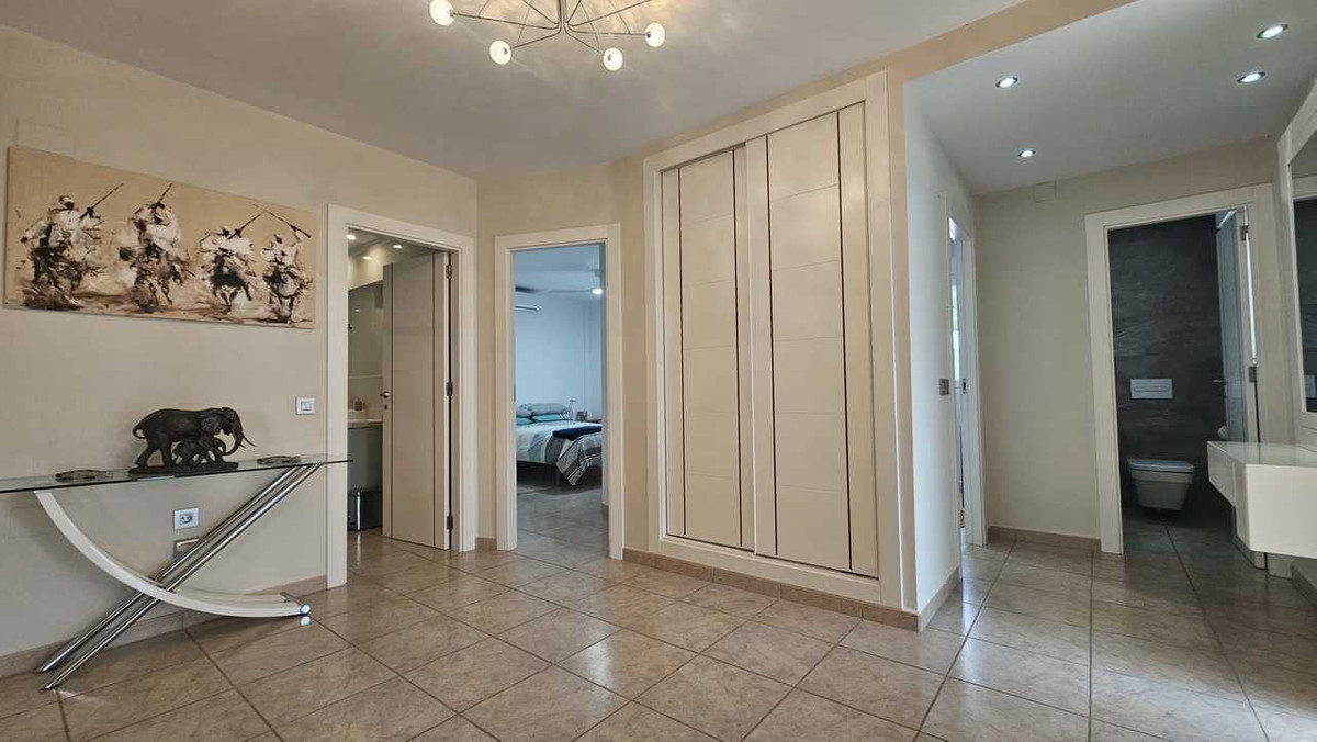 ShowFeedImage House – Detached Villa in Orihuela