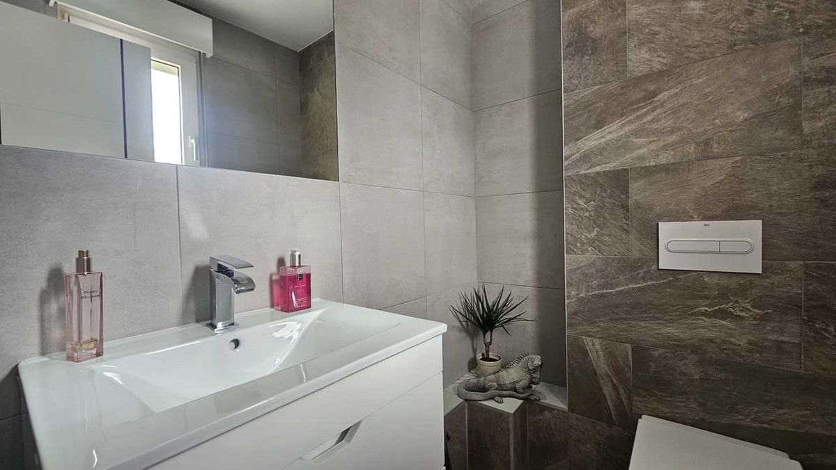 ShowFeedImage House – Detached Villa in Orihuela