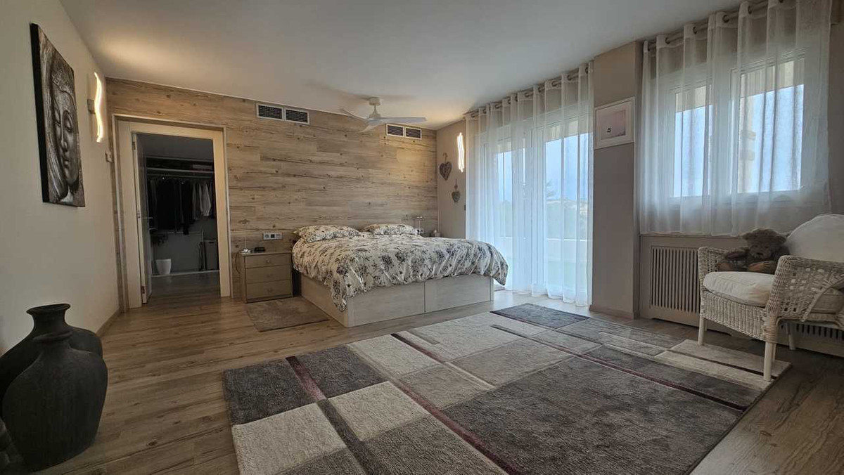 ShowFeedImage House – Detached Villa in Orihuela