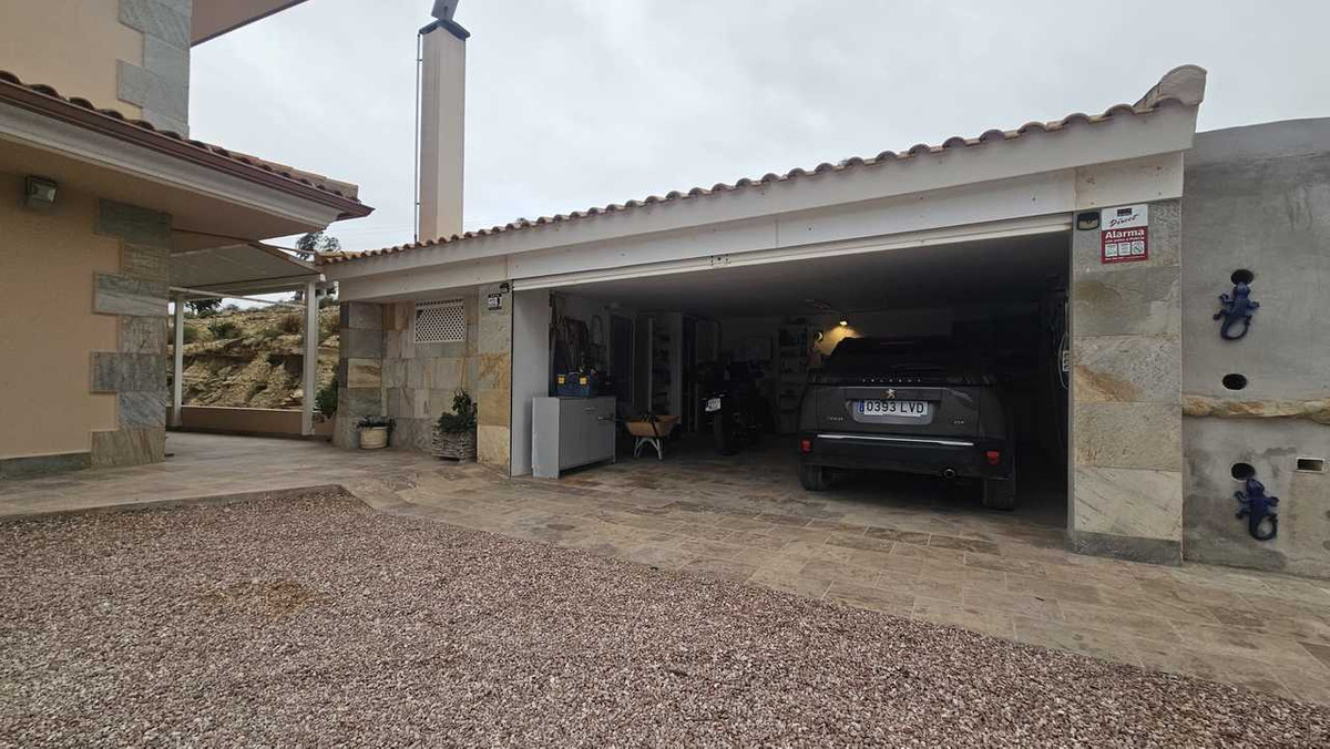 ShowFeedImage House – Detached Villa in Orihuela