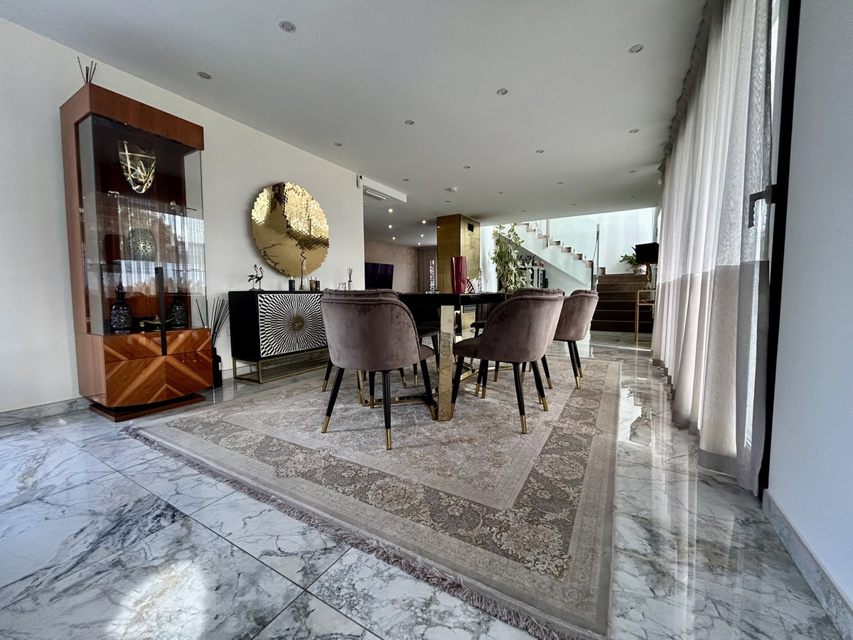 ShowFeedImage House – Detached Villa in Orihuela
