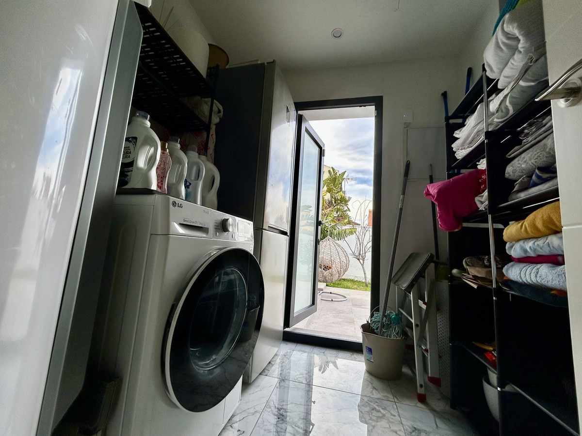 ShowFeedImage House – Detached Villa in Orihuela