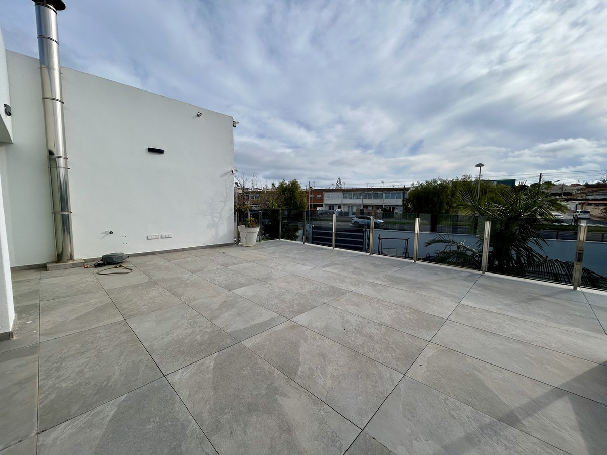 ShowFeedImage House – Detached Villa in Orihuela