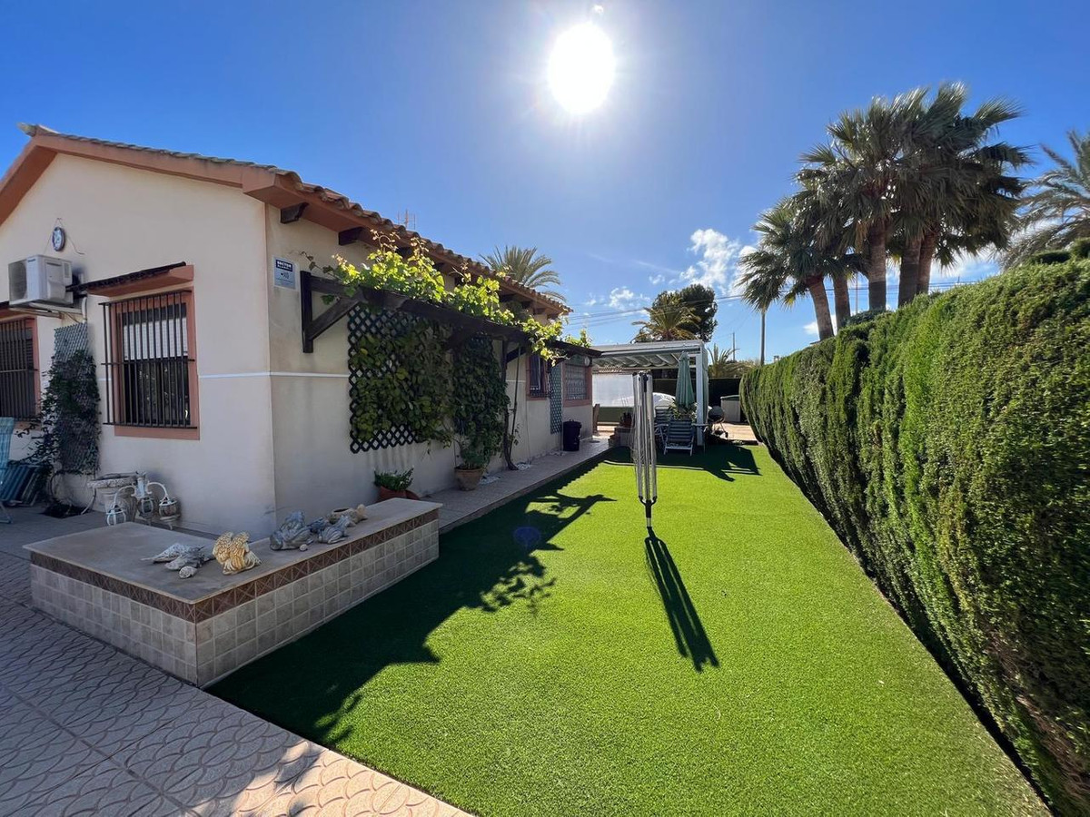 House – Detached Villa in Orihuela