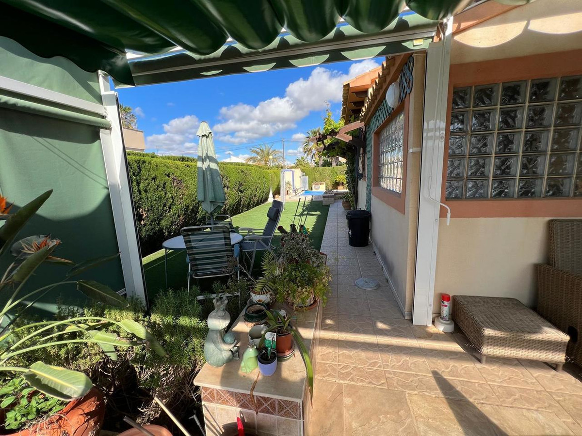 House – Detached Villa in Orihuela