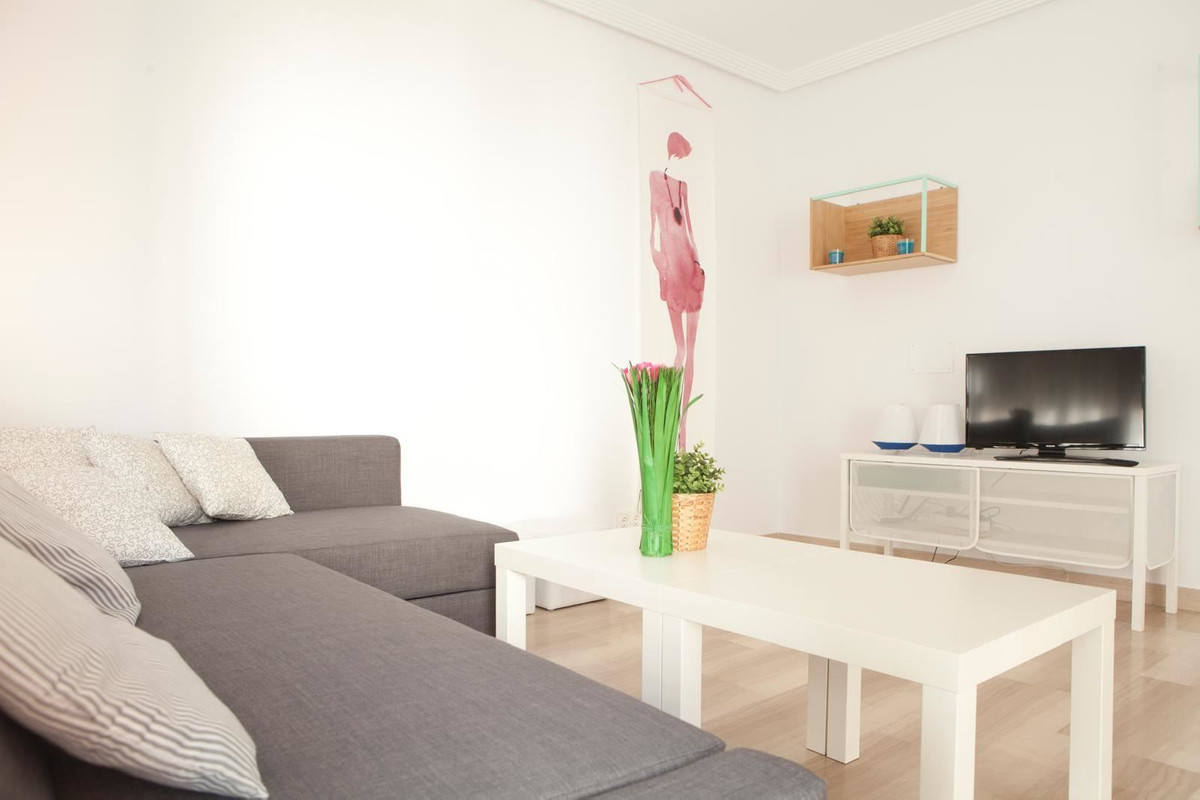 Apartment – Middle Floor Apartment in Santa Pola