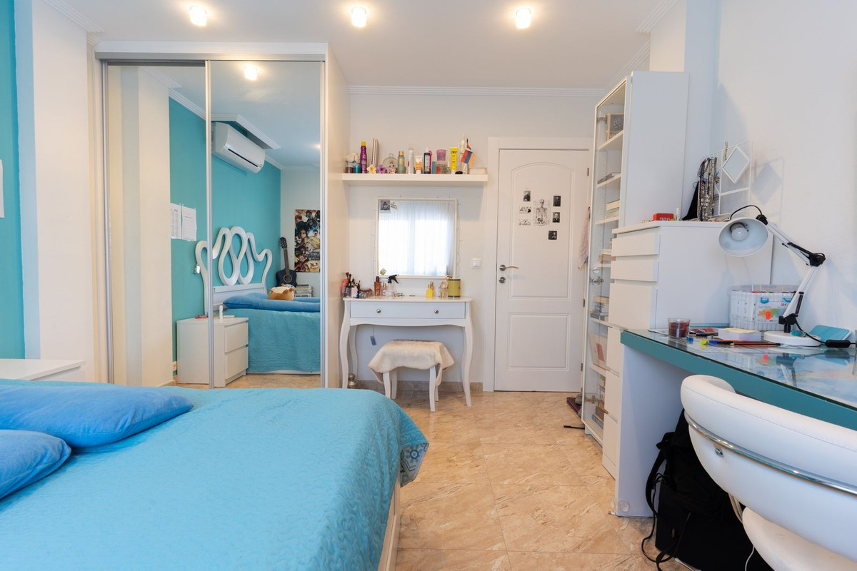 ShowFeedImage House – Detached Villa in Orihuela