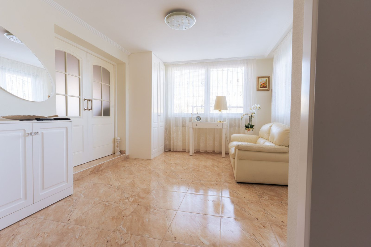 ShowFeedImage House – Detached Villa in Orihuela