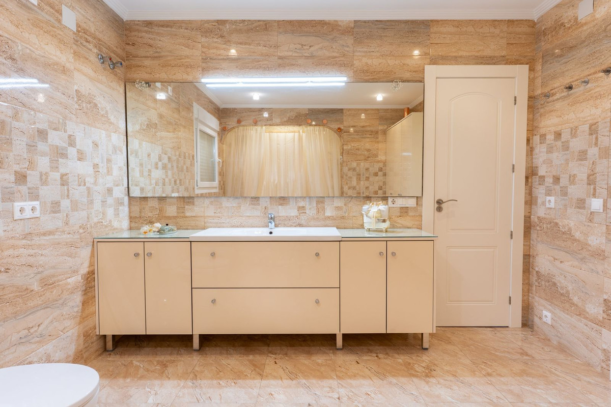 ShowFeedImage House – Detached Villa in Orihuela