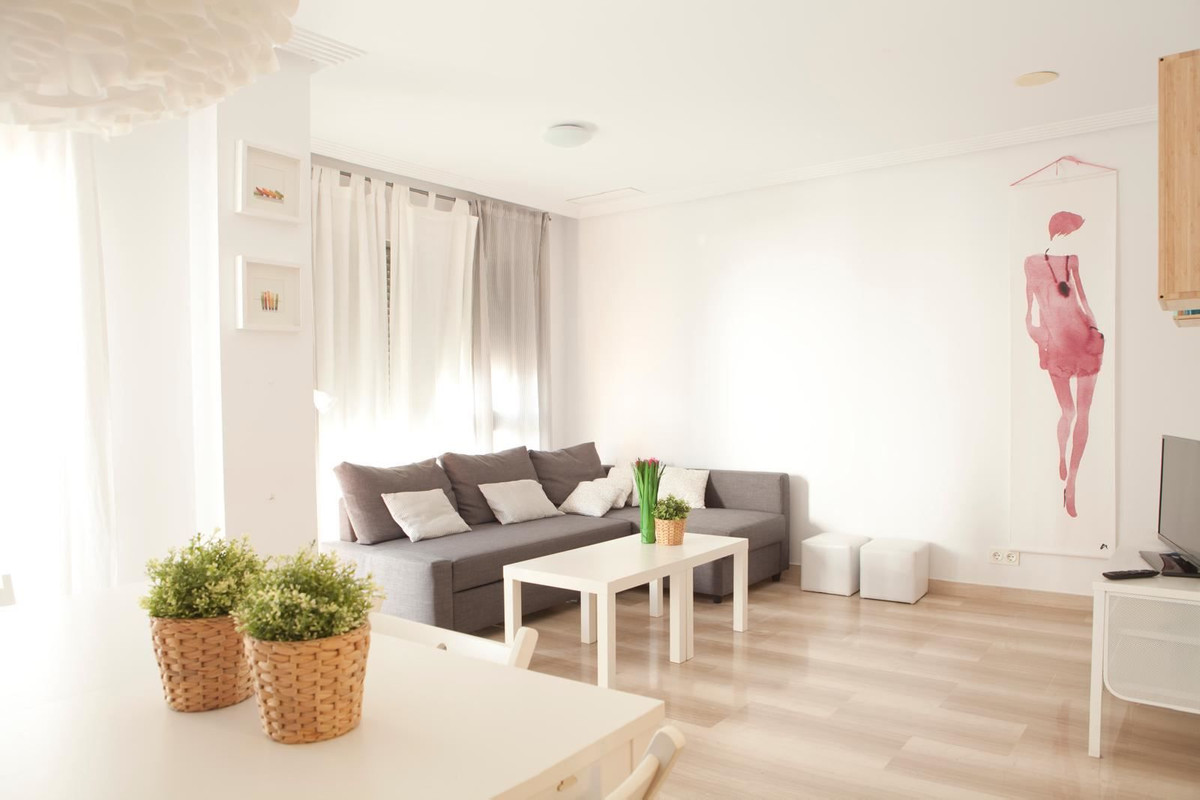 Apartment – Middle Floor Apartment in Santa Pola
