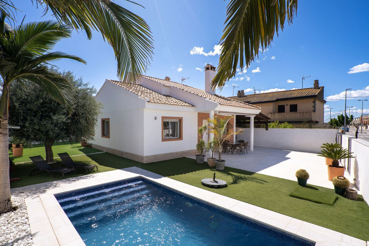 ShowFeedImage House – Detached Villa in Pilar de la Horadada