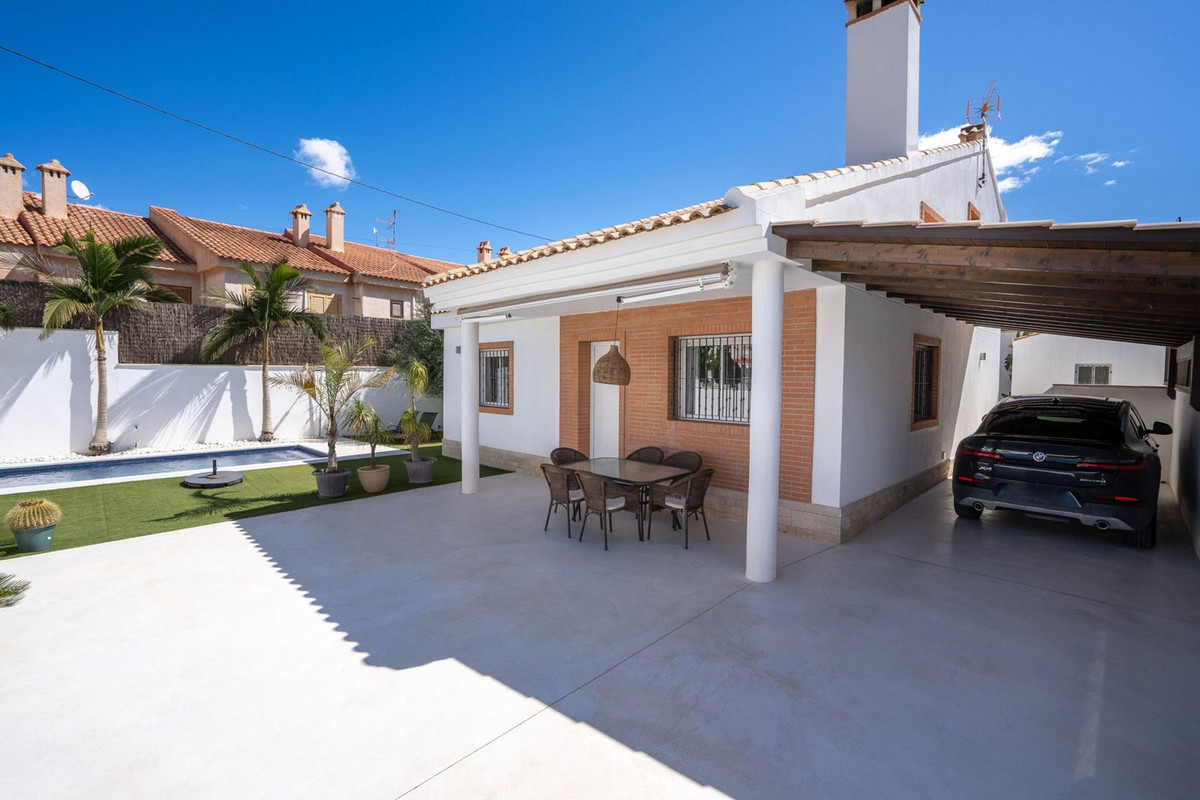 ShowFeedImage House – Detached Villa in Pilar de la Horadada
