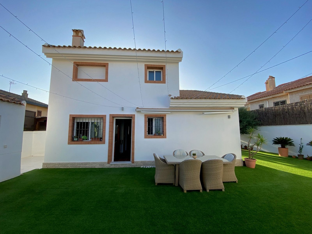 ShowFeedImage House – Detached Villa in Pilar de la Horadada