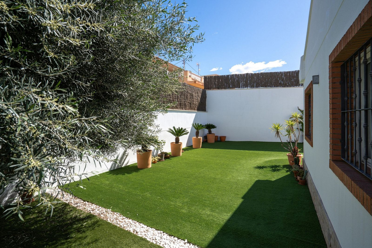 ShowFeedImage House – Detached Villa in Pilar de la Horadada