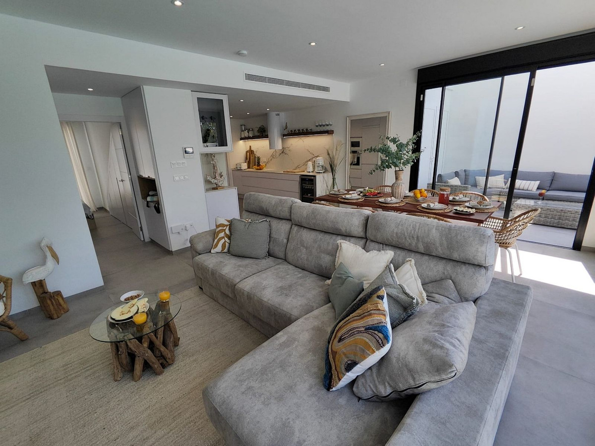 ShowFeedImage House – Detached Villa in San Javier