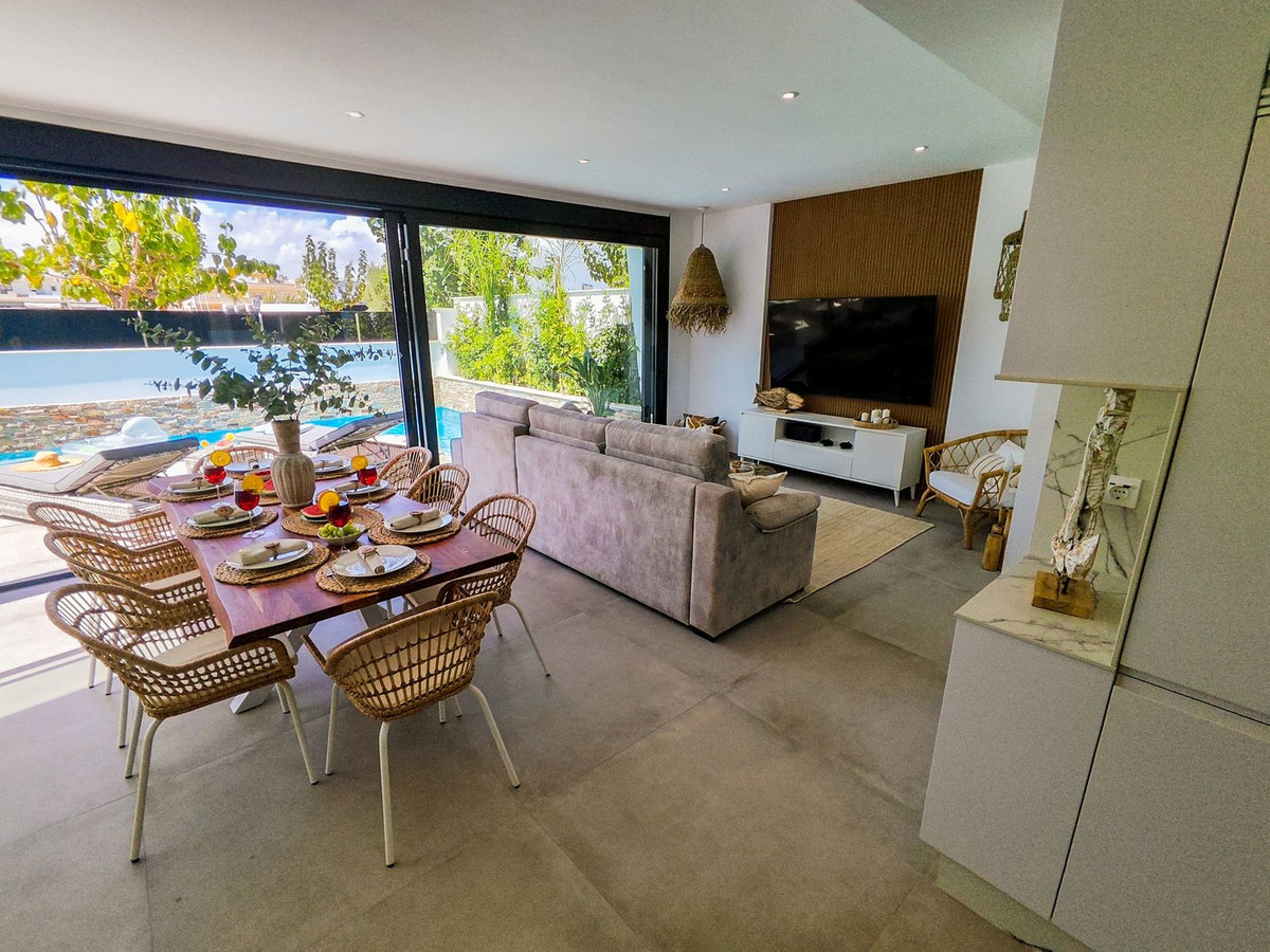 ShowFeedImage House – Detached Villa in San Javier