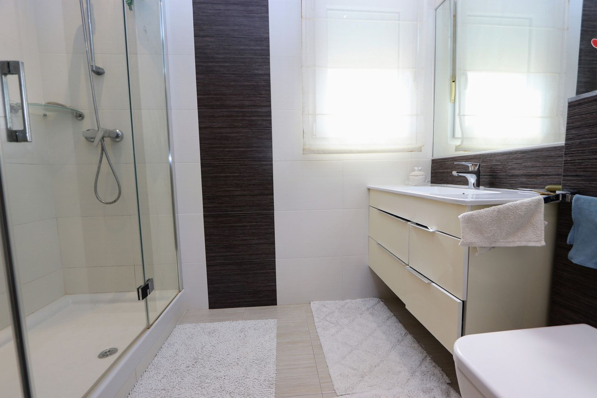 ShowFeedImage House – Semi-Detached House in Torrevieja