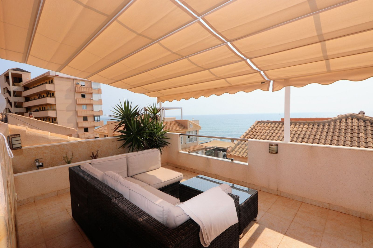 ShowFeedImage House – Semi-Detached House in Torrevieja