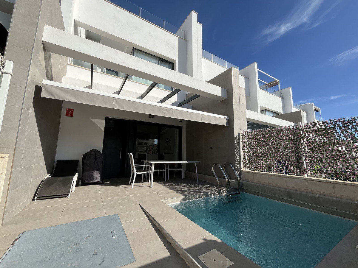 ShowFeedImage House – Townhouse in Orihuela