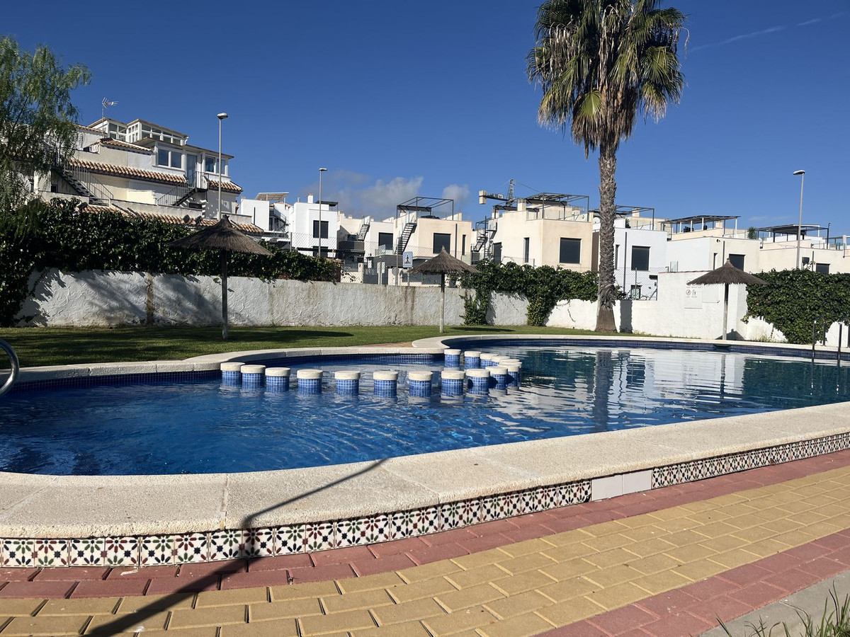 ShowFeedImage House – Townhouse in Orihuela