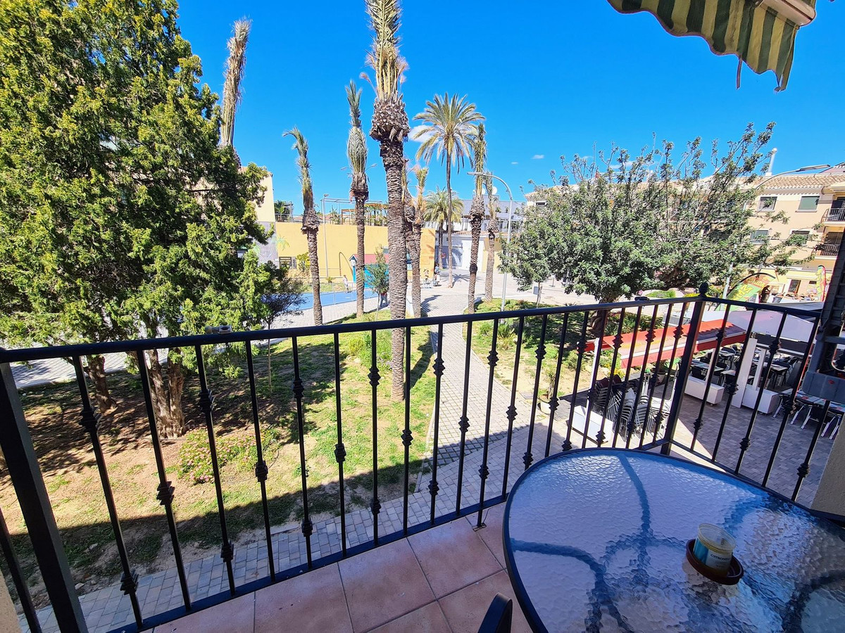 ShowFeedImage Apartment – Middle Floor Apartment in Los Alcazares