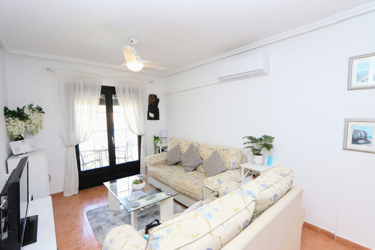 ShowFeedImage Apartment – Middle Floor Apartment in Los Alcazares