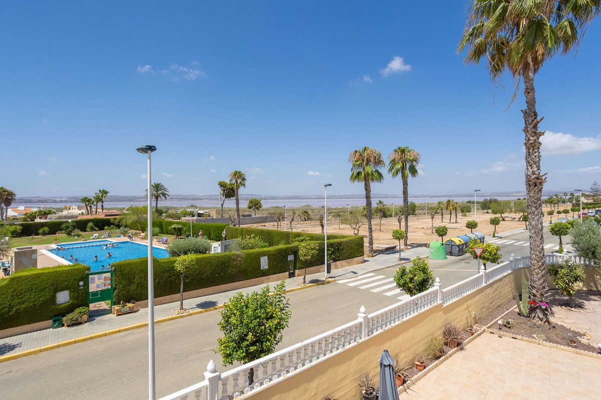 ShowFeedImage House – Detached Villa in Torrevieja