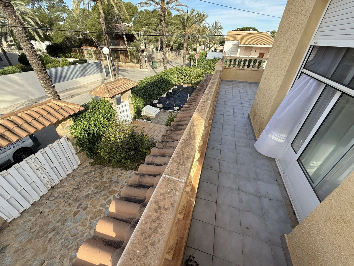 House – Detached Villa in Torrevieja