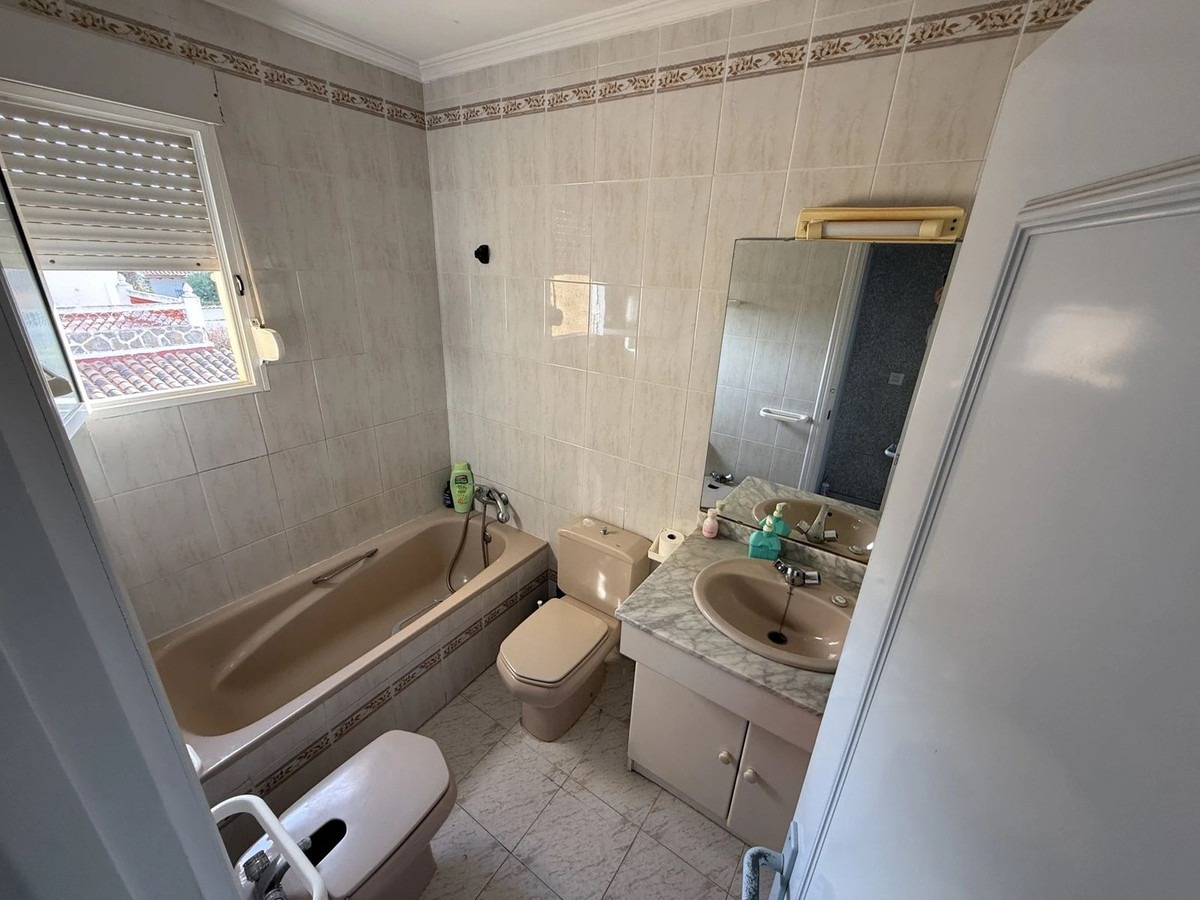 House – Detached Villa in Torrevieja