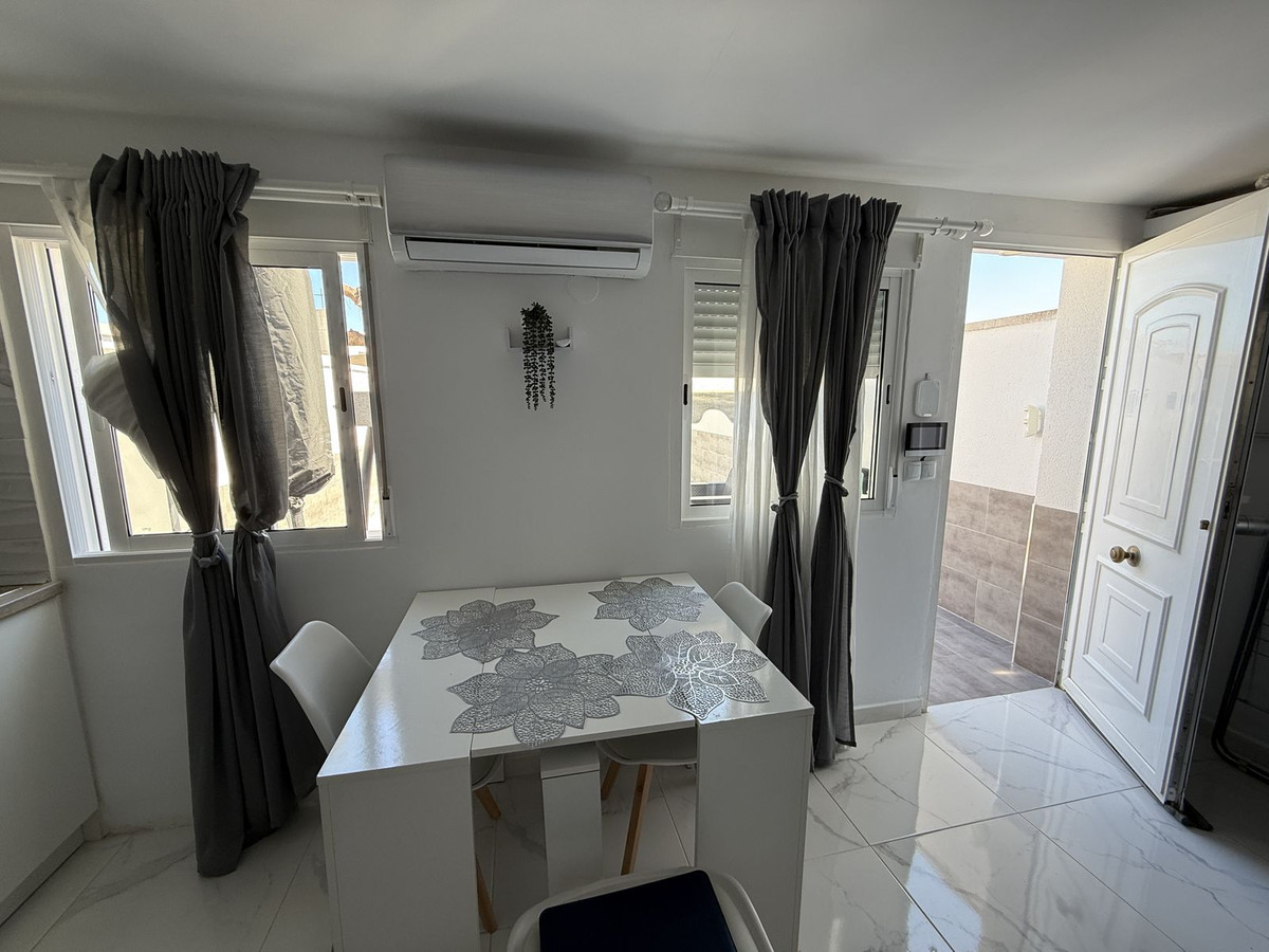 ShowFeedImage House – Bungalow in Torrevieja