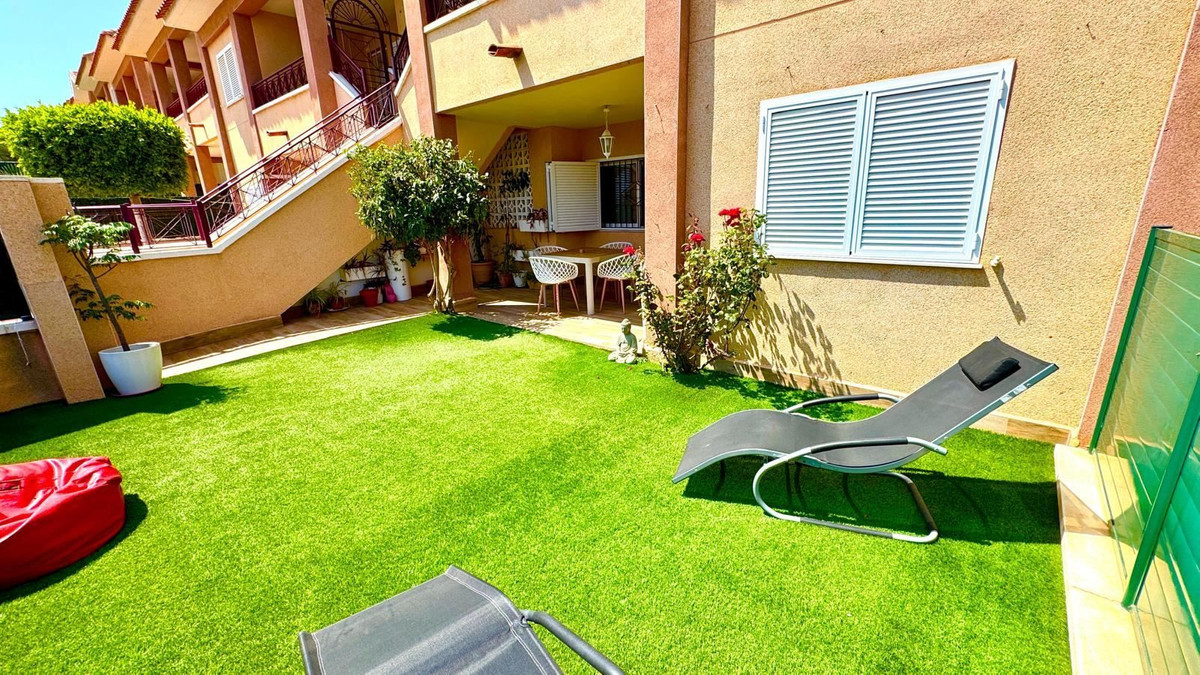 Apartment – Middle Floor Apartment in Santa Pola