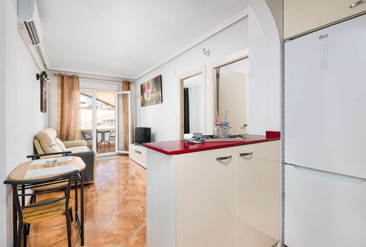 Apartment – Top Floor Apartment in Alicante City