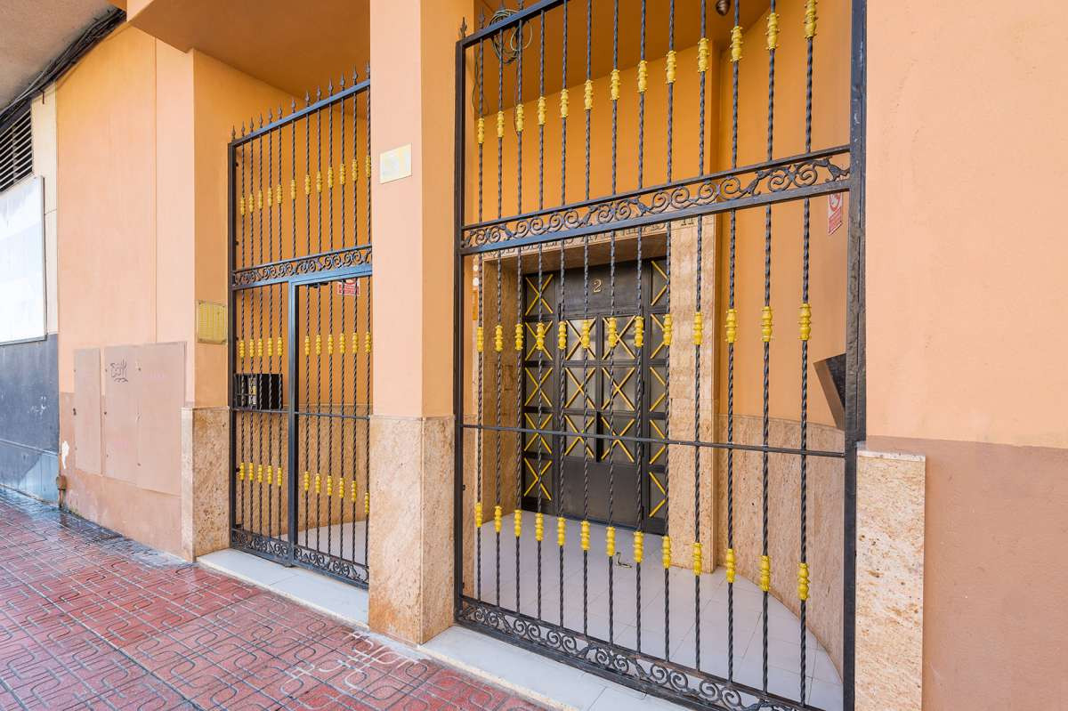 Apartment – Top Floor Apartment in Alicante City
