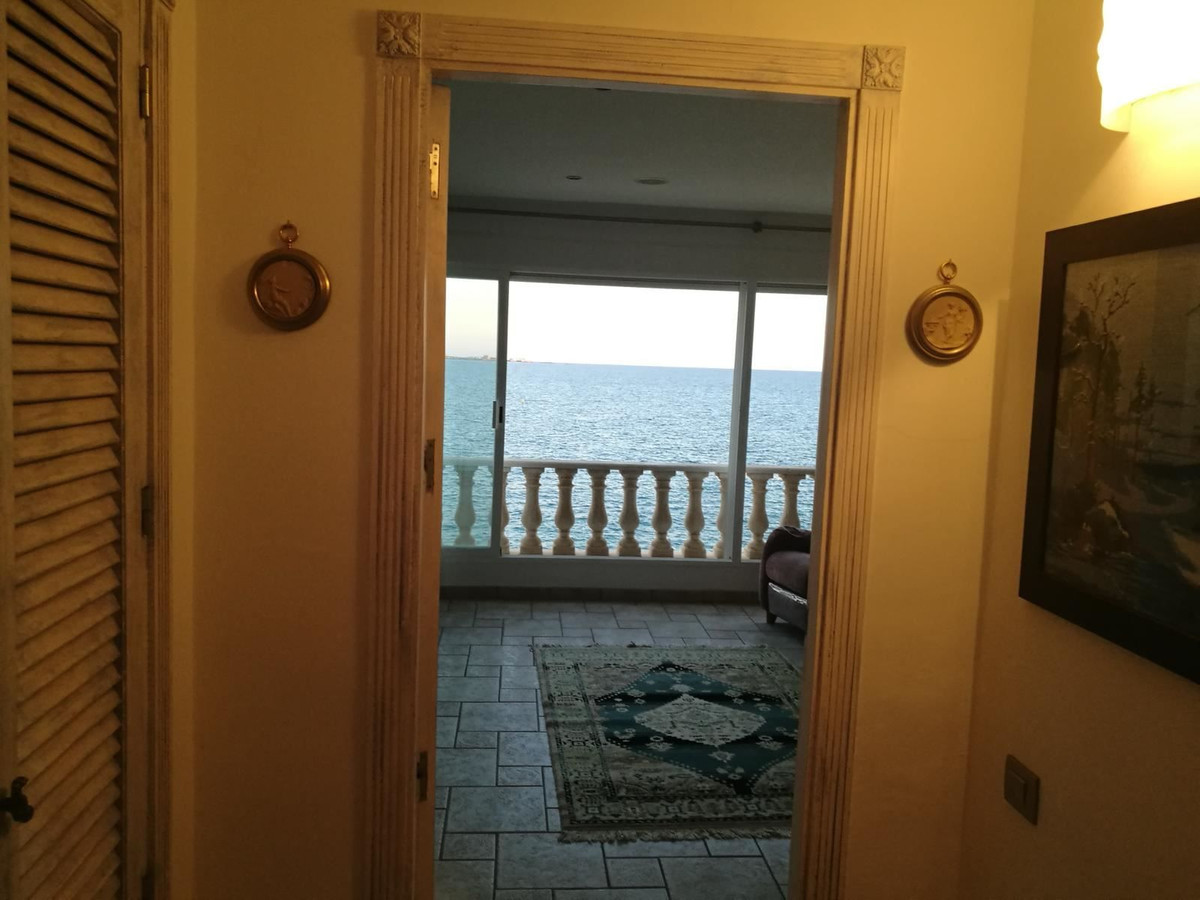 House – Detached Villa in Santa Pola