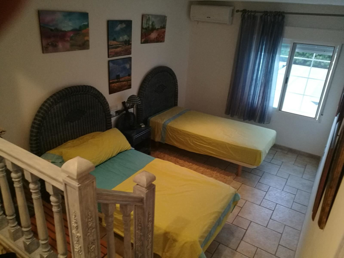House – Detached Villa in Santa Pola